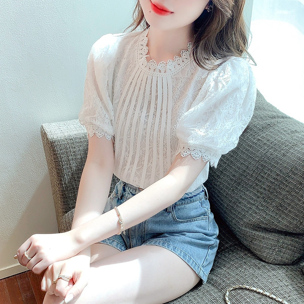 เสื้อลูกไม้ แขนสั้น