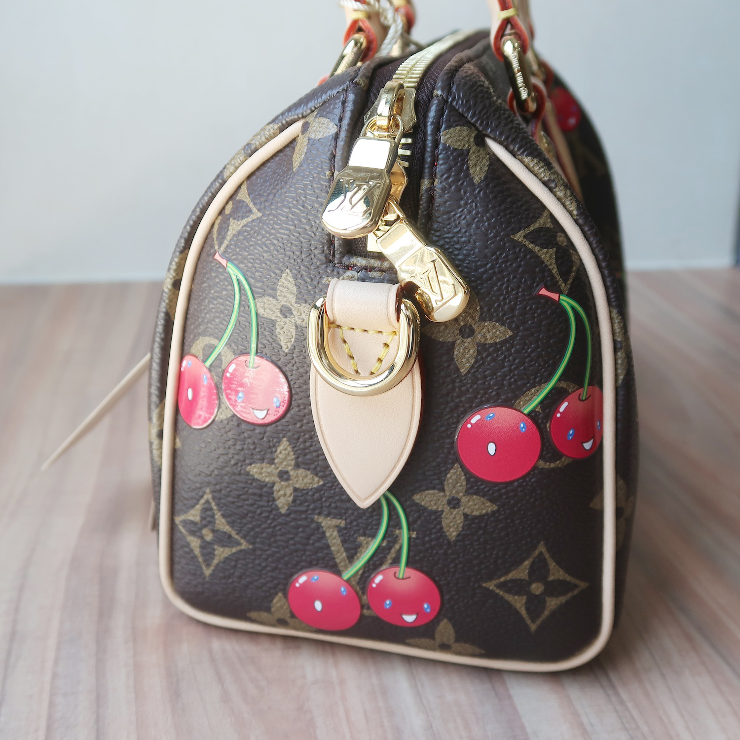 Louis Vuitton X Murakami Monogram Cherry Speedy 20 Ban"