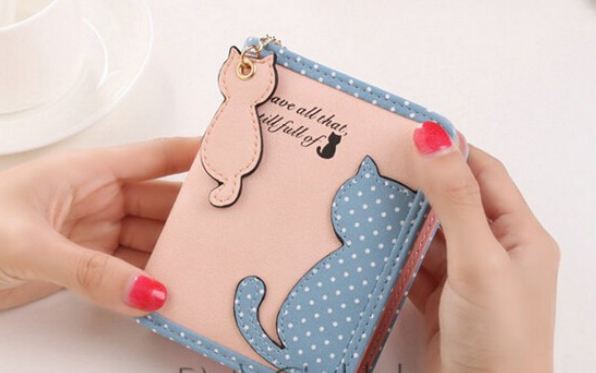 กระเป๋าสตางค์ผู้หญิง ใบสั้น โลโก้แมวน้อย พร้อม ป้ายห้อยรูปแมว คนรักแมว พลาดไม่ได้นะคะ กระเป๋าสตางค์ใบสั้น น่ารัก ๆ สไตล์ ญี่ปุ่น 474810_1
