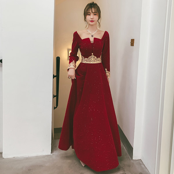 ชุดราตรี ชุดราตรีสวยหรู แบบ ทันสมัย Evening dress