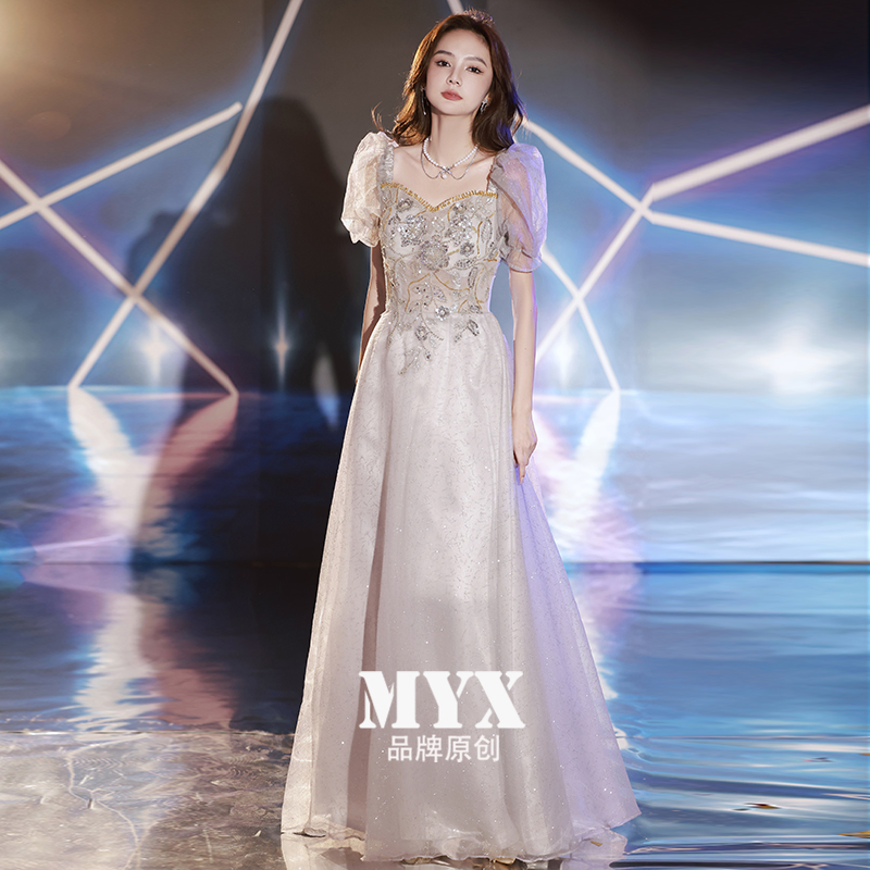 ชุดราตรี ชุดราตรีสวยหรู แบบ ทันสมัย Evening dress