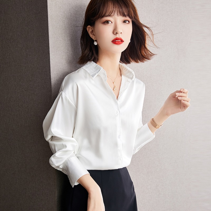 เสื้อเชิ้ตผู้หญิงแขนยาว เสื้อเชิ้ตผู้หญิงใส่ทํางาน 390 บาทต่อชิ้น ฟรีค่าจัดส่ง
