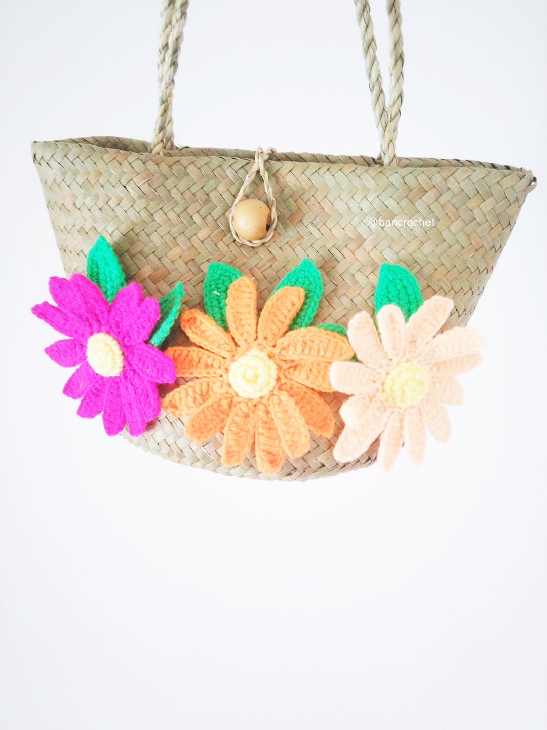 Bancrochet กระเป๋าสานกระจูดประดับดอกไม้ grajood basket weave bags คละสี 7*10*7*12 นิ้ว