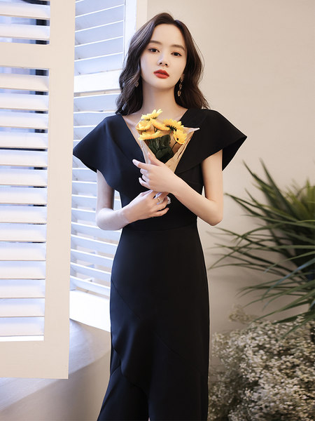 ชุดราตรี ชุดราตรีสวยหรู แบบ ทันสมัย Evening dress