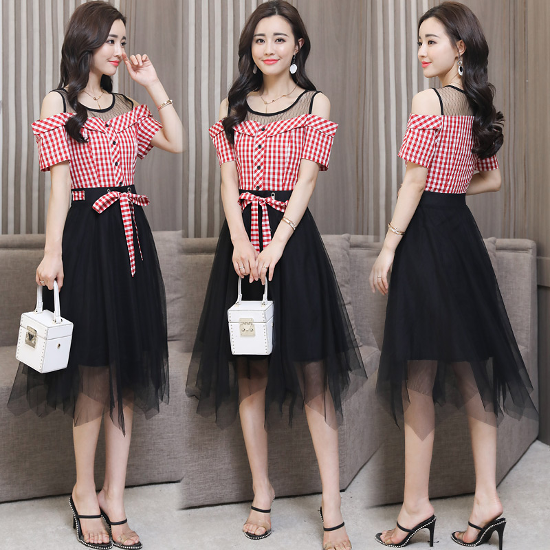 Dress4367 เดรสยาวลายสก็อตสีขาวแดงเย็บต่อกระโปรงผ้าตาข่ายสีดำมีซับใน มีผ้าผูกเอว ซิปข้างใส่ง่าย งานดีทรงดีสวยน่ารัก