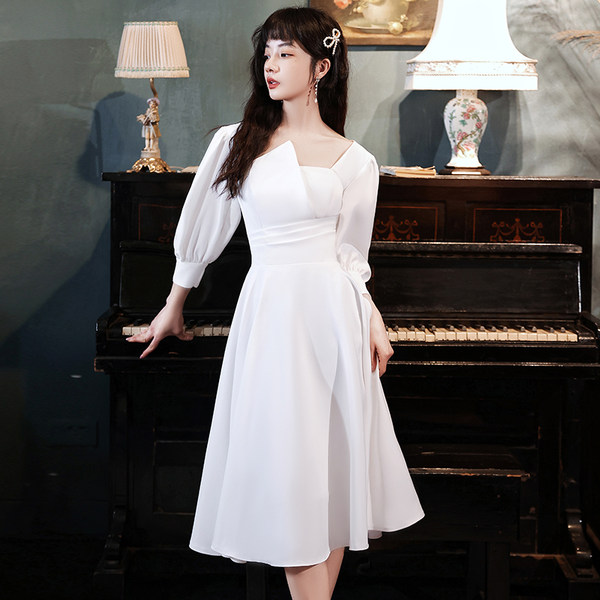 ชุดราตรี ชุดราตรีสวยหรู แบบ ทันสมัย Evening dress