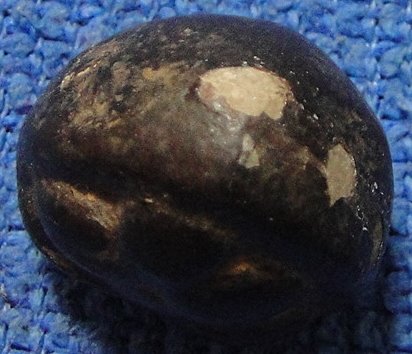 พระปิดตาเนื้อผงจุ่รัก