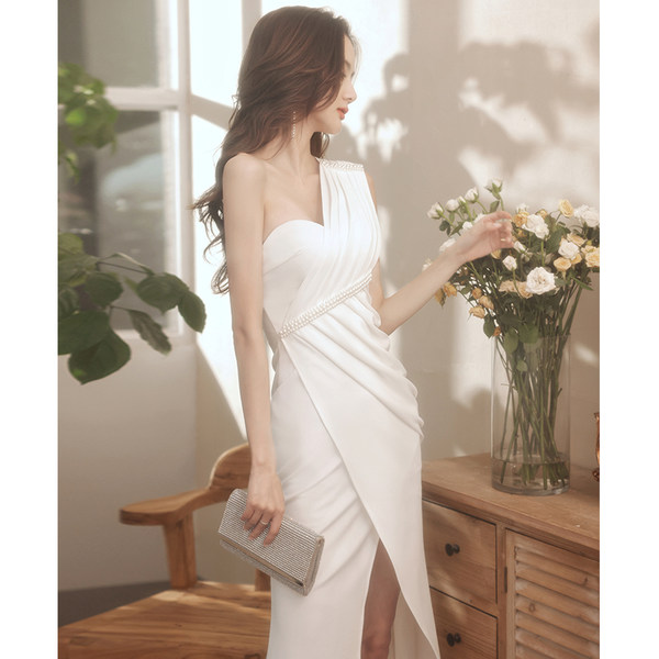 ชุดราตรี ชุดราตรีสวยหรู แบบ ทันสมัย Evening dress