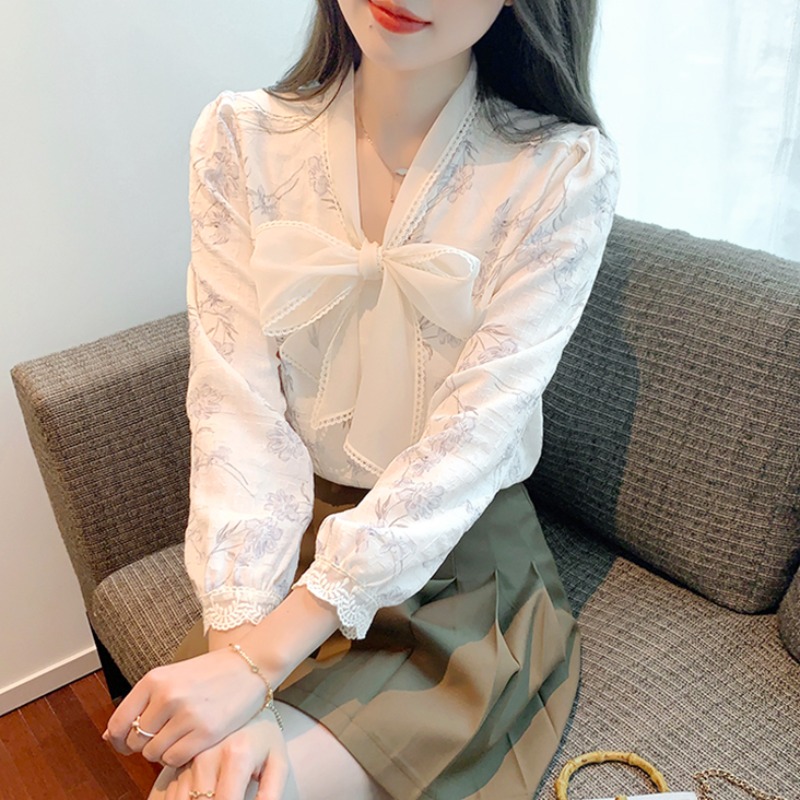 เสื้อเชิ้ตผู้หญิงใส่ทํางาน 390 บาทต่อชิ้น ฟรีค่าจัดส่ง