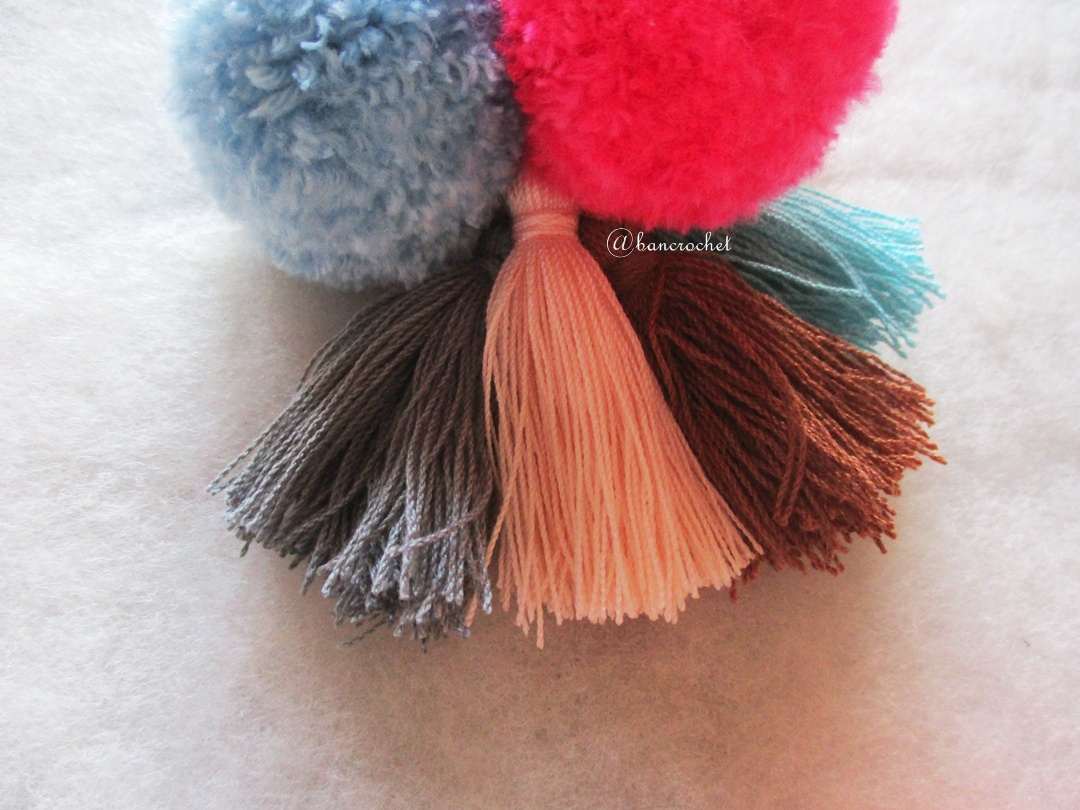 พู่+ปอมปอมแขวนกระเป๋าถักโครเชต์ pompom