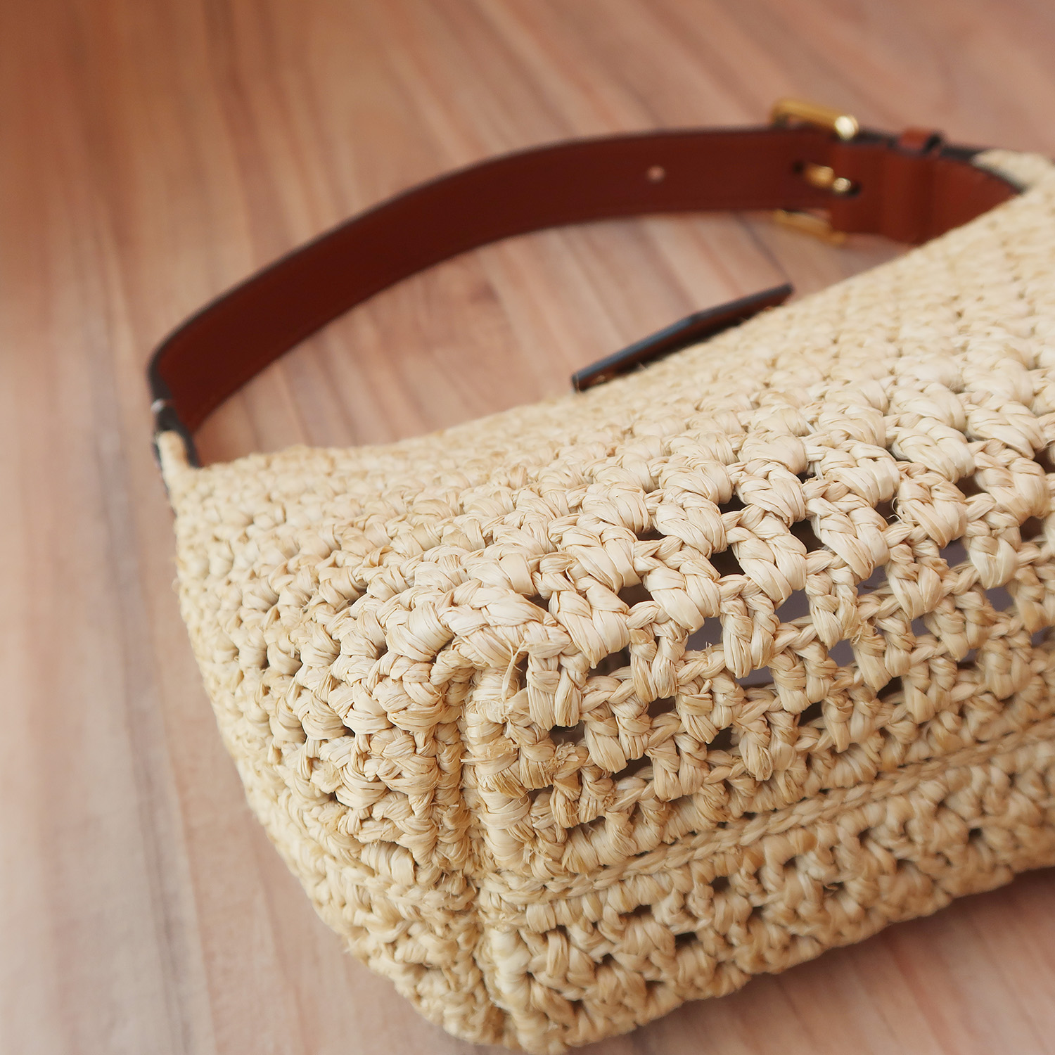 LV Natural Tan Raffia Hills Pochette (พารากอน 8 วัน)