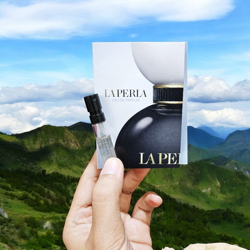 La Perla EAU DE PARFUM 1.5 ml.