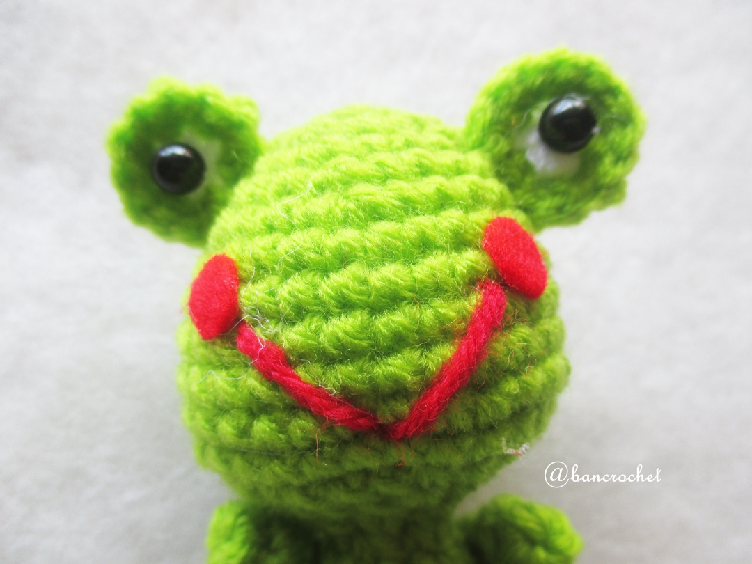 พวงกุญแจแมวเคโระถัก kero amigurumi crochet keychain