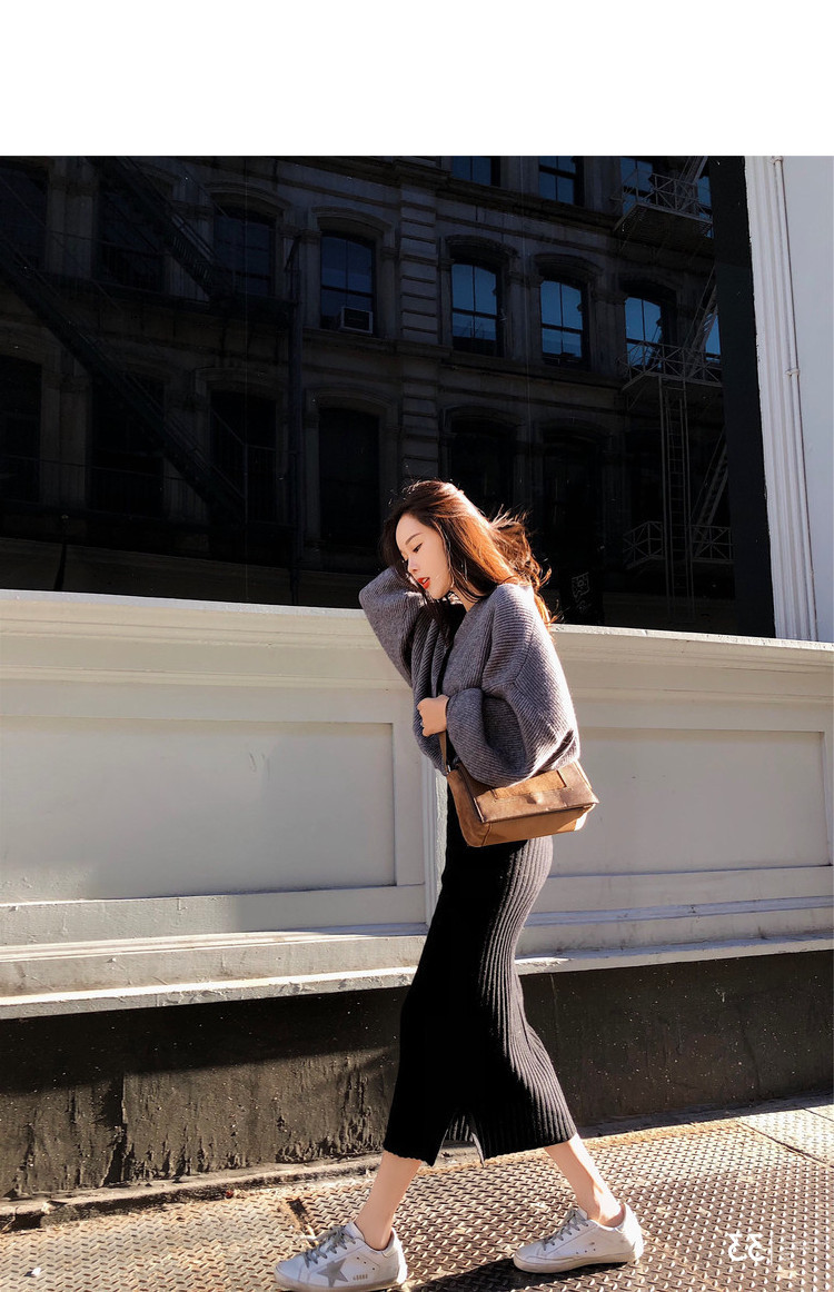 Set เสื้อไหมพรม กระโปรง งานดีเกาหลีมากกกกกก ห้ามพลาดเลยน้า (ได้ 2 ชิ้น) เทา-ดำ