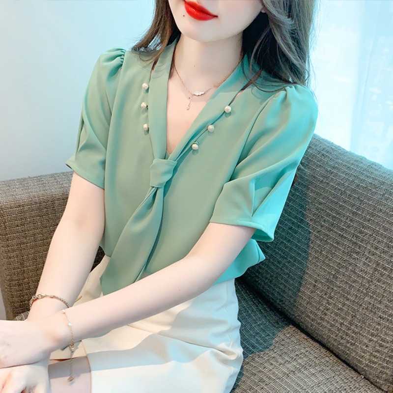 เสื้อเชิ้ตผู้หญิงแขนยาว เสื้อเชิ้ตผู้หญิงใส่ทํางาน 390 บาทต่อชิ้น ฟรีค่าจัดส่ง