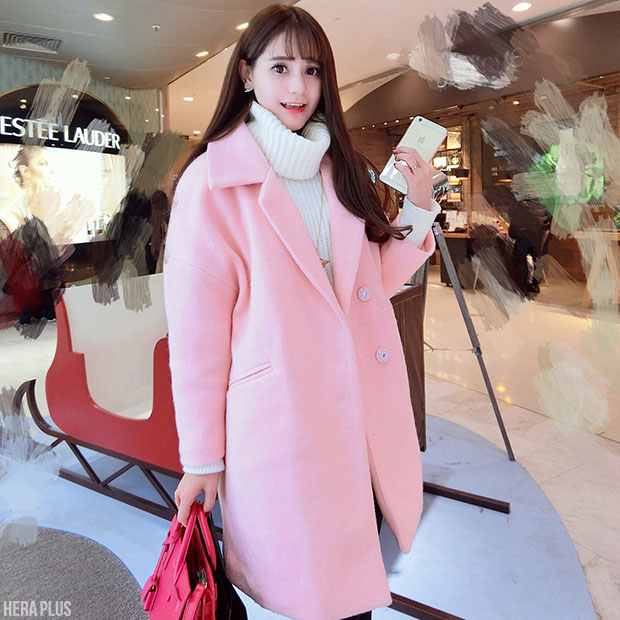 โค้ททรงโคล่ง สำหรับสาวขี้หนาว หรือชอบใส่เสื้อไหมพรมหนาๆ ข้างใน ทรงนี้เหมาะมากค่า สวมทับก็ดูหวานขึ้นมาทันตาเห็นน พร้อมส่งเลยน้าา pink