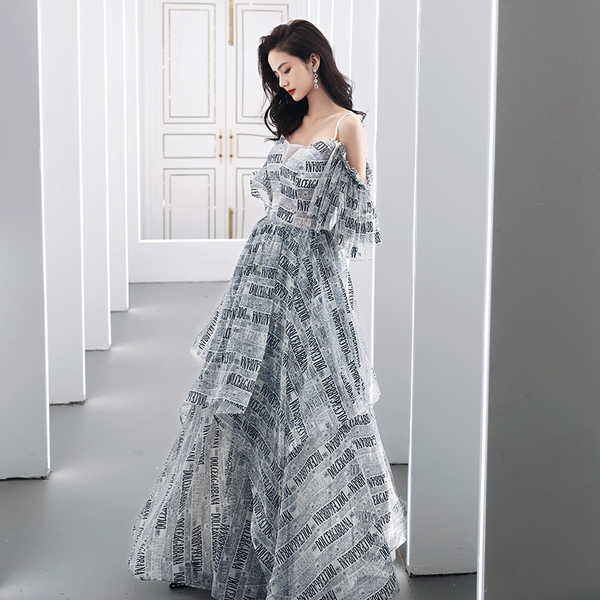 ชุดราตรี ชุดราตรีสวยหรู แบบ ทันสมัย Evening dress