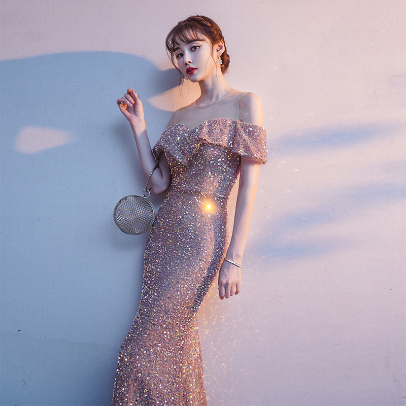 ชุดราตรี ชุดราตรีสวยหรู แบบ ทันสมัย Evening dress