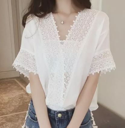 เสื้อแฟชั่นผู้หญิง เสื้อแขนสั้น ผสม ผ้าลูกไม้ แบบสวย ดีไซน์เก๋ เสื้อ ใส่เที่ยว ทะเล เดินชายหาด ฉลุลาย 904311