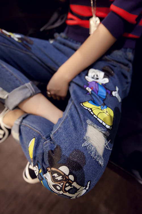 กางเกงยีนส์ สกรีนลายมิกกี้เมาส์ แต่งขาดๆ แนวๆ ทรงสวย พร้อมส่ง same pic