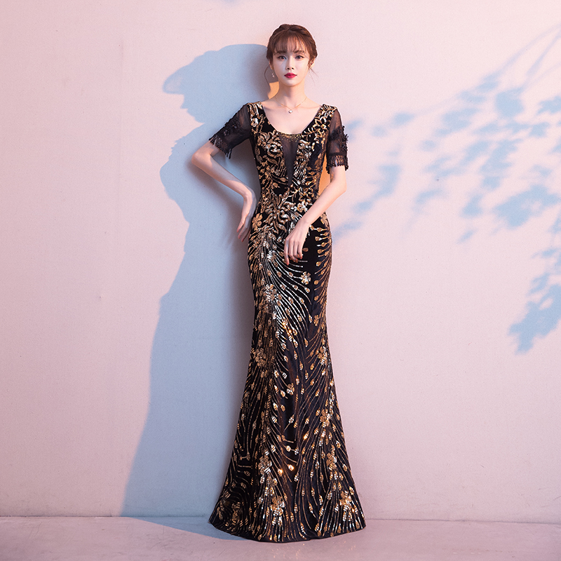 ชุดราตรี ชุดราตรีสวยหรู แบบ ทันสมัย Evening dress