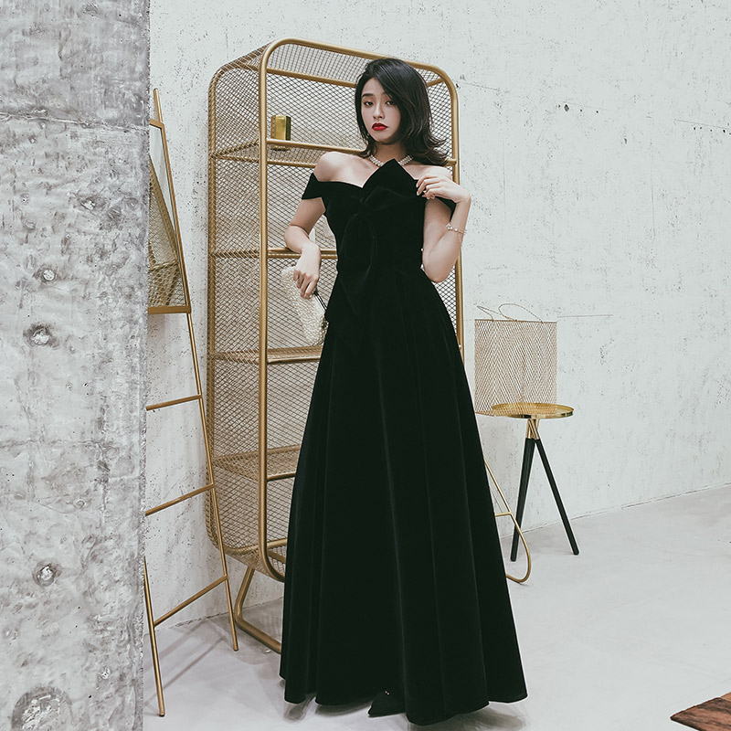 ชุดราตรี ชุดราตรีสวยหรู แบบ ทันสมัย Evening dress