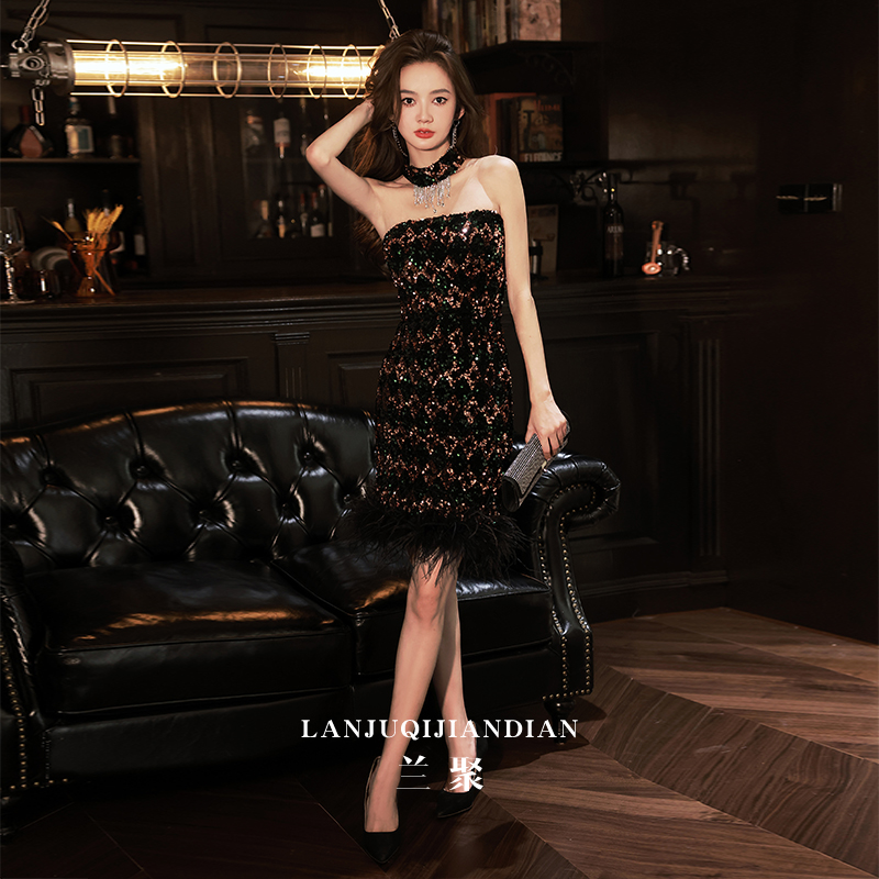 ชุดราตรี ชุดราตรีสวยหรู แบบ ทันสมัย Evening dress