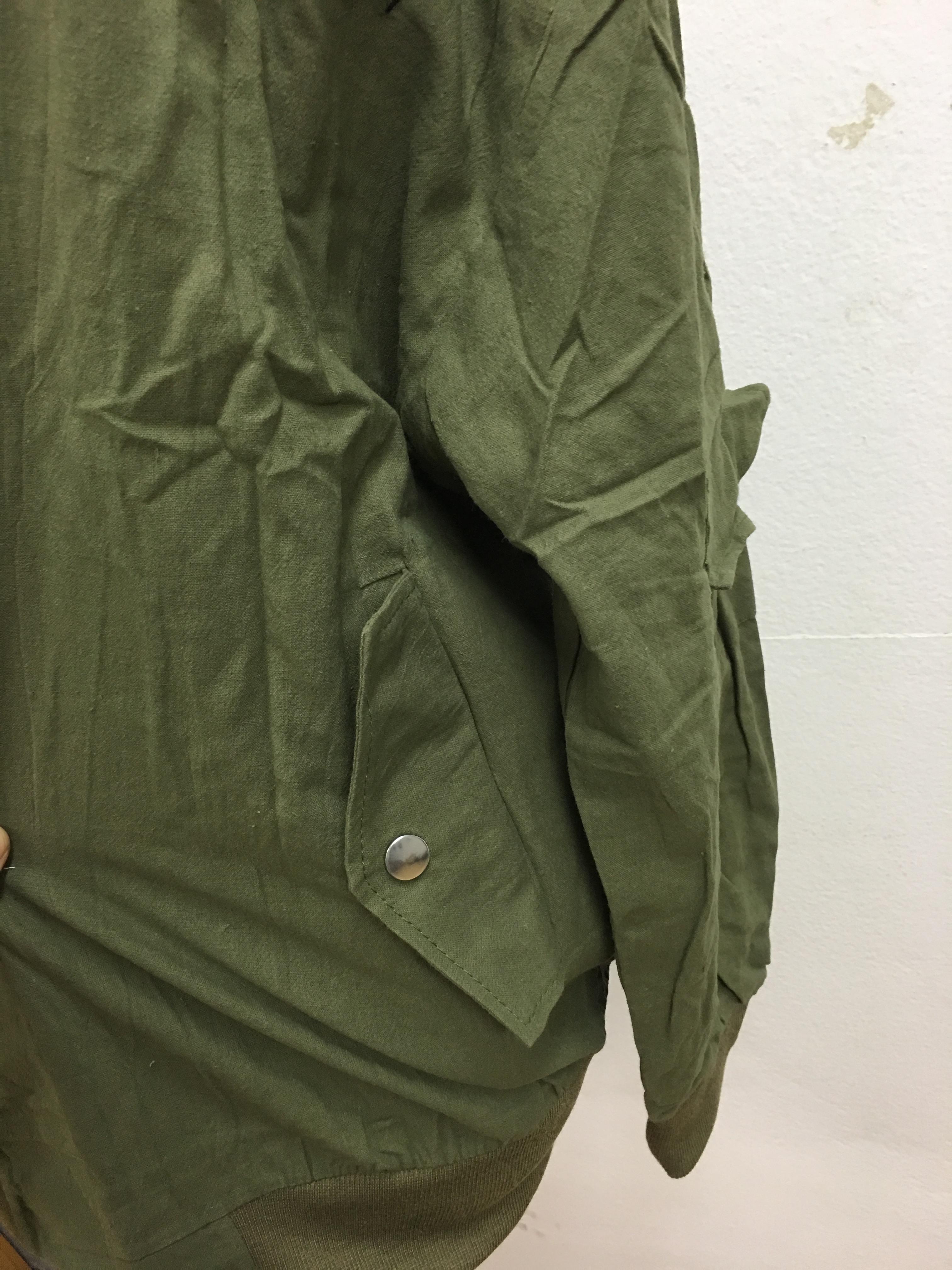 เสื้อคลุมสไตล์เกาหลี ตัวโคล่ง ผ้าทิ้งตัว แต่งลายปัก พร้อมส่ง