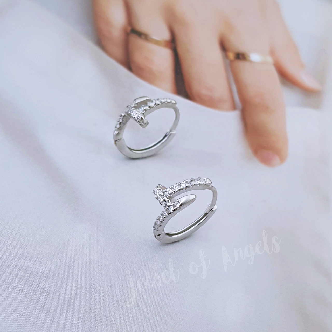 ต่างหูเงินแท้ S925 รุ่น True ต่างหูห่วงตะปู เพชร CZ สูง12.5mm ตุ้มหูเงินแท้ทั้งชิ้น Silver925
