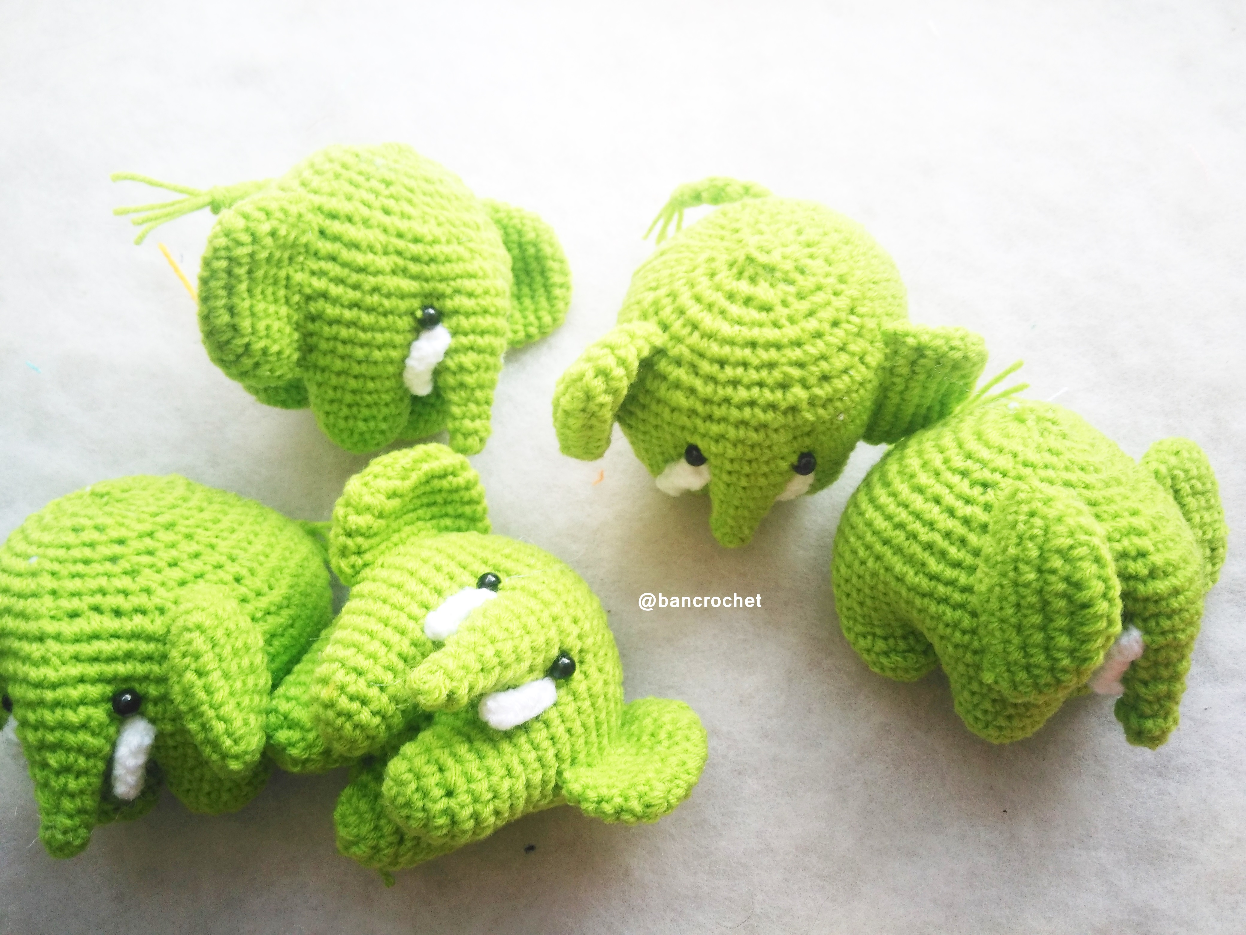 Bancrochet ช้างถักโครเชต์ Crochet elephant doll สีเขียว 3 นิ้ว