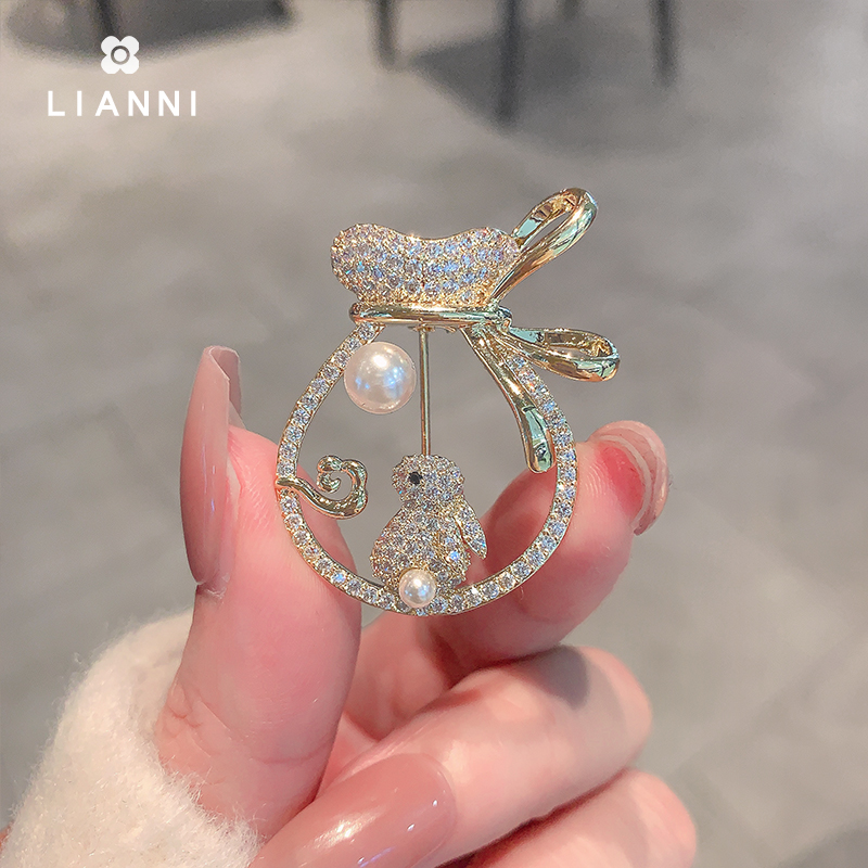 เข็มกลัด เข็มกลัดสวยๆ เข็มกลัดติดเสื้อ Brooch