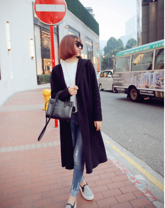 เสื้อคลุมแขนยาว แฟชั่นเกาหลี มีฮู้ด สีดำ ผ้า cotton เนื้อนุ่มไม่หนามาก ใส่คลุมเก๋ๆ กำลังดีค่า ใครชอบแนวเกาหลี จัดเลยนะคะ สีดำ
