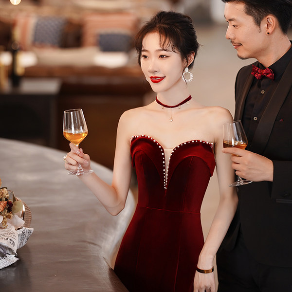 ชุดราตรี ชุดราตรีสวยหรู แบบ ทันสมัย Evening dress