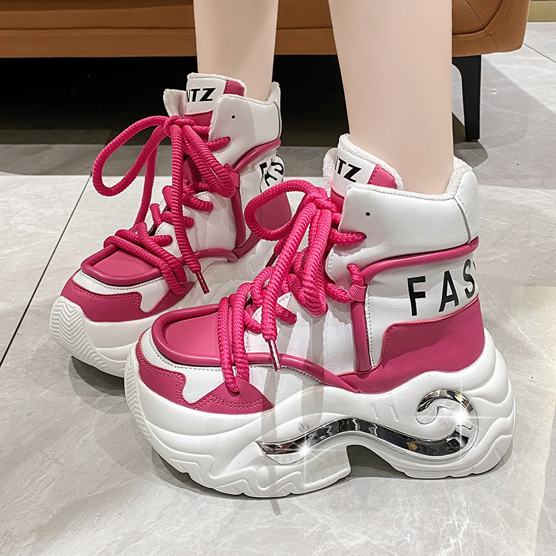 รองเท้าผ้าใบเสริมส้นสูง ไซต์35-39 สนใจทักแชท ฟรีค่าส่ง!