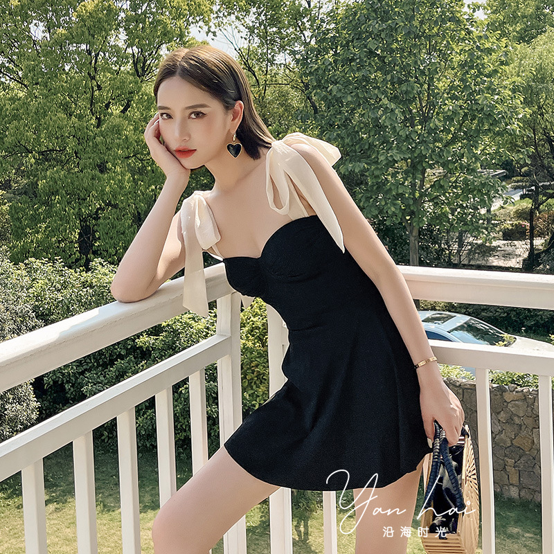 ชุดว่ายน้ำผู้หญิง ชุดว่ายน้ำน่ารัก Bikini ชุดไปทะเล