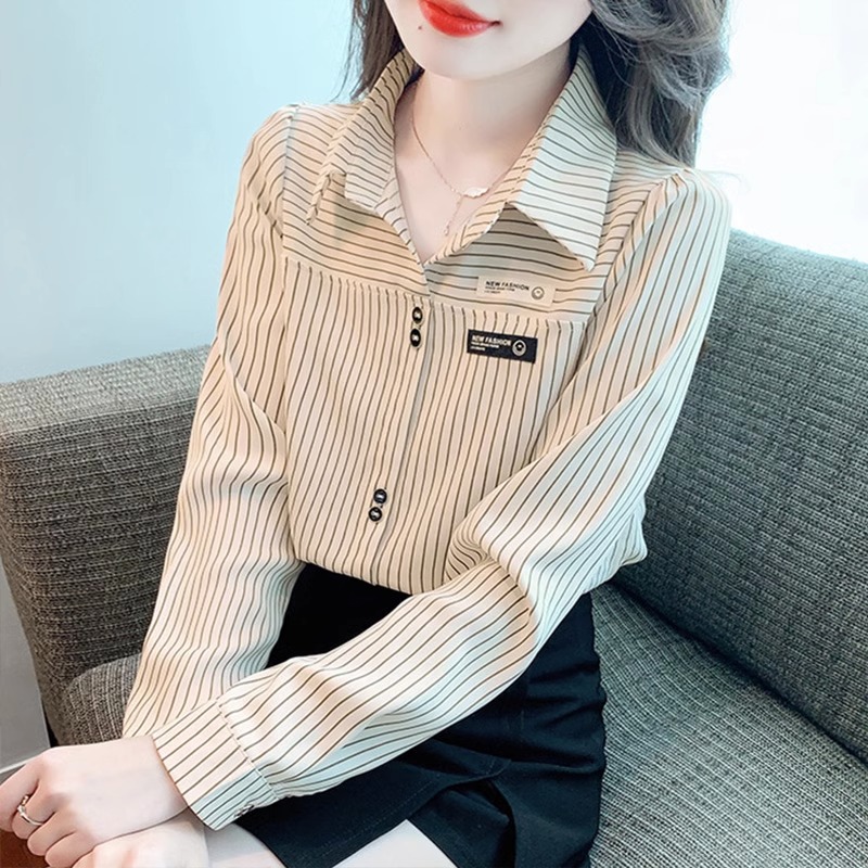 เสื้อเชิ้ตผู้หญิงแขนยาว เสื้อเชิ้ตผู้หญิงใส่ทํางาน 390 บาทต่อชิ้น ฟรีค่าจัดส่ง