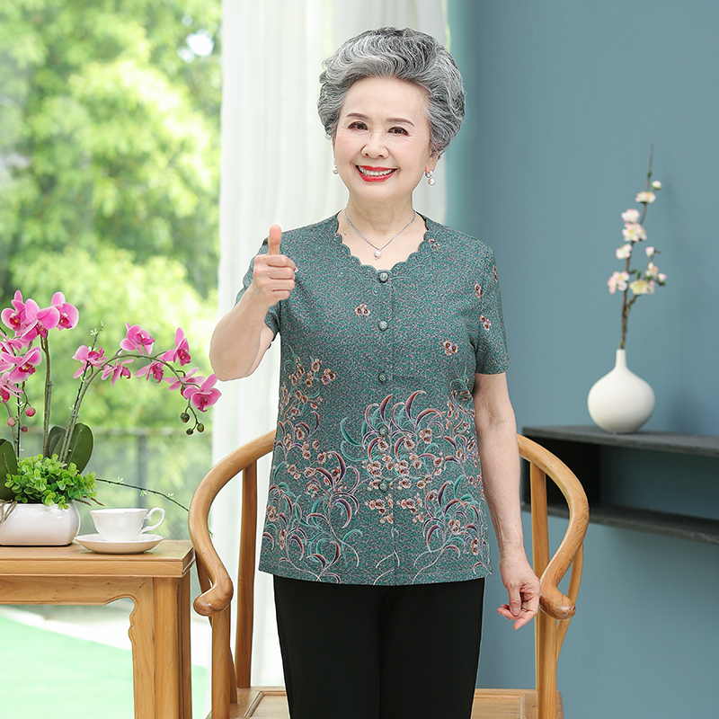 เสื้อคุณยาย เสื้อผู้วัยอายุ60-70ปี มีขนาด L-4XL(อกประมาณ35-45นิ้ว)