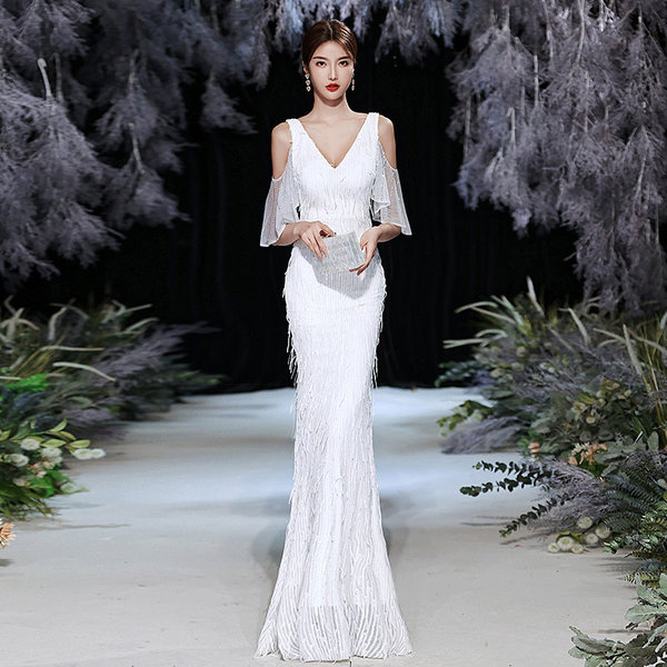 ชุดราตรี ชุดราตรีสวยหรู แบบ ทันสมัย Evening dress