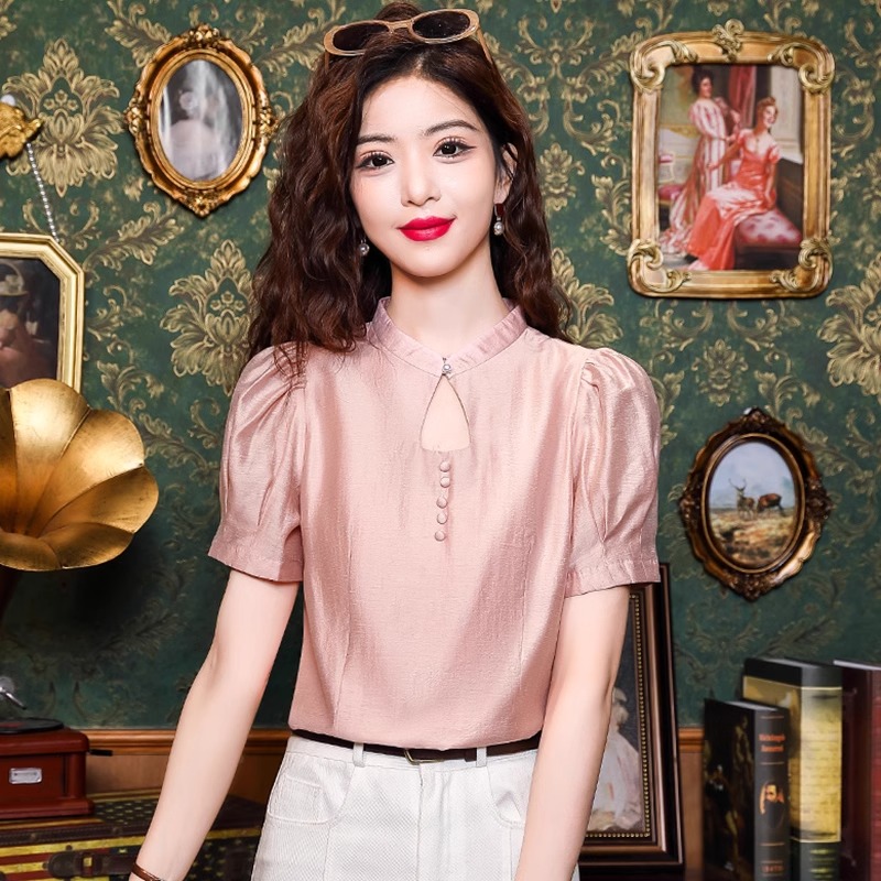 เสื้อเชิ้ตผู้หญิงใส่ทํางาน 390 บาทต่อชิ้น ฟรีค่าจัดส่ง
