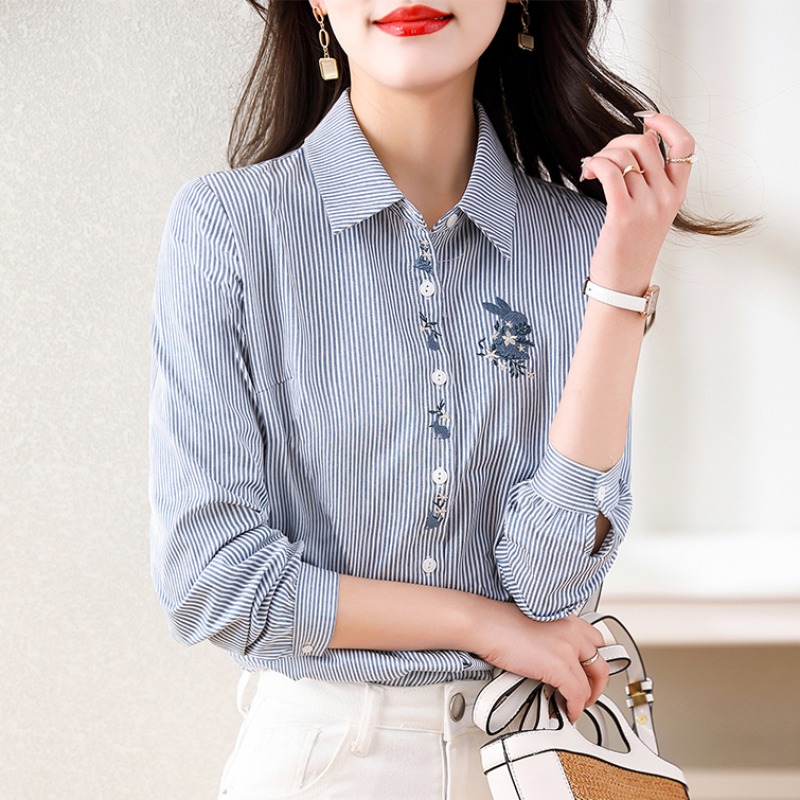 เสื้อเชิ้ตผู้หญิงแขนยาว เสื้อเชิ้ตผู้หญิงใส่ทํางาน 390 บาทต่อชิ้น ฟรีค่าจัดส่ง