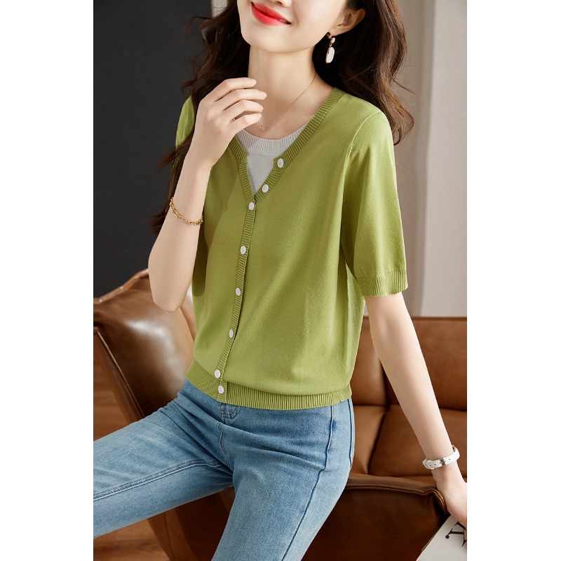 เสื้อเชิ้ตผู้หญิงแขนยาว เสื้อเชิ้ตผู้หญิงใส่ทํางาน 390 บาทต่อชิ้น ฟรีค่าจัดส่ง