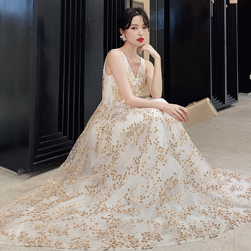 ชุดราตรี ชุดราตรีสวยหรู แบบ ทันสมัย Evening dress