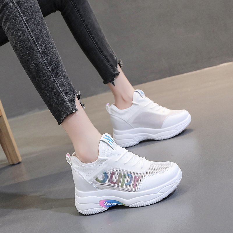 รองเท้าผ้าใบเสริมส้นสูง ไซต์35-39 สนใจทักแชท ฟรีค่าส่ง!