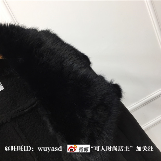 เสื้อกันหนาวหนังกลับบุขนแกะ แต่งขนเฟลอ แบบเก๋ งานดี ขนไม่หลุดง่าย ถ่ายจากงานจริง พร้อมส่งจ้า ตามภาพเลยจ้า