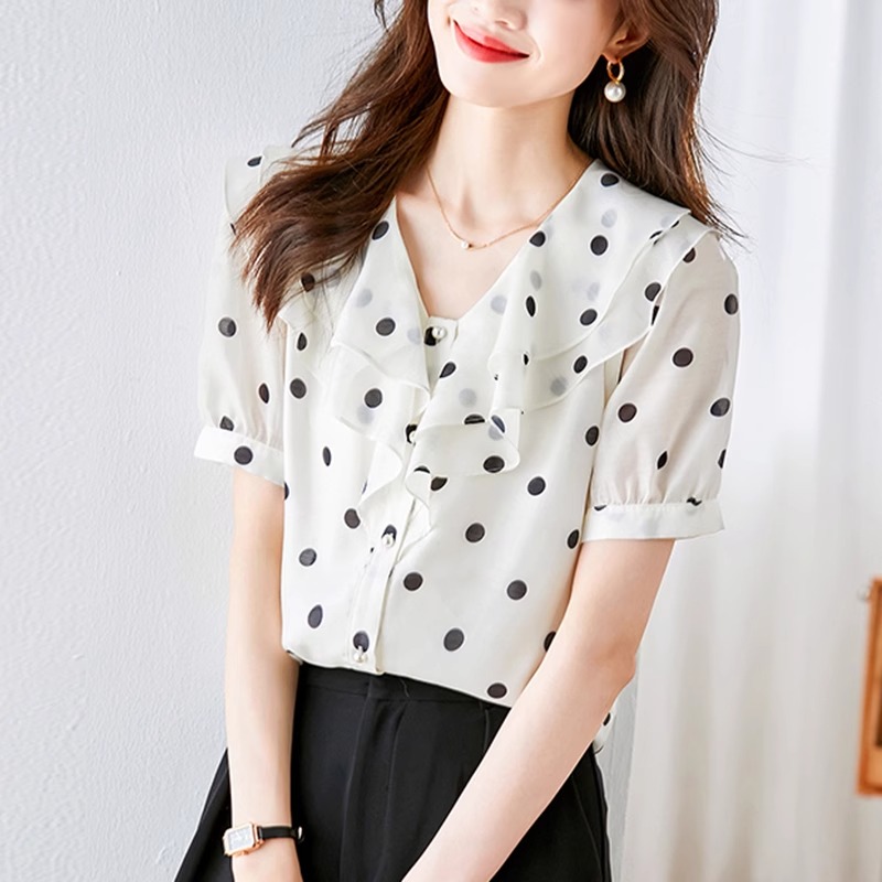 เสื้อเชิ้ตผู้หญิงใส่ทํางาน 390 บาทต่อชิ้น ฟรีค่าจัดส่ง