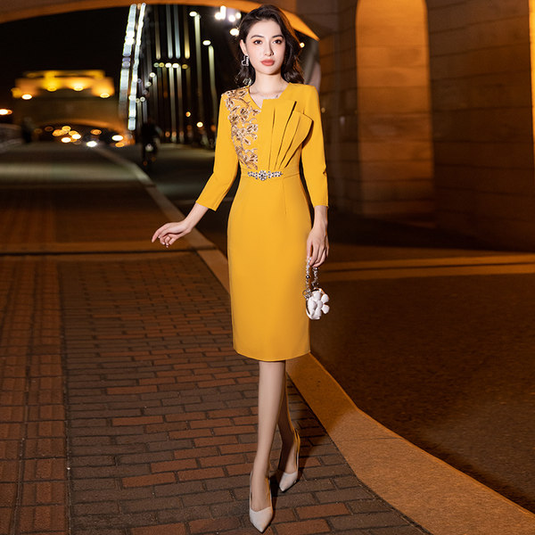 ชุดราตรี ชุดราตรีสวยหรู แบบ ทันสมัย Evening dress