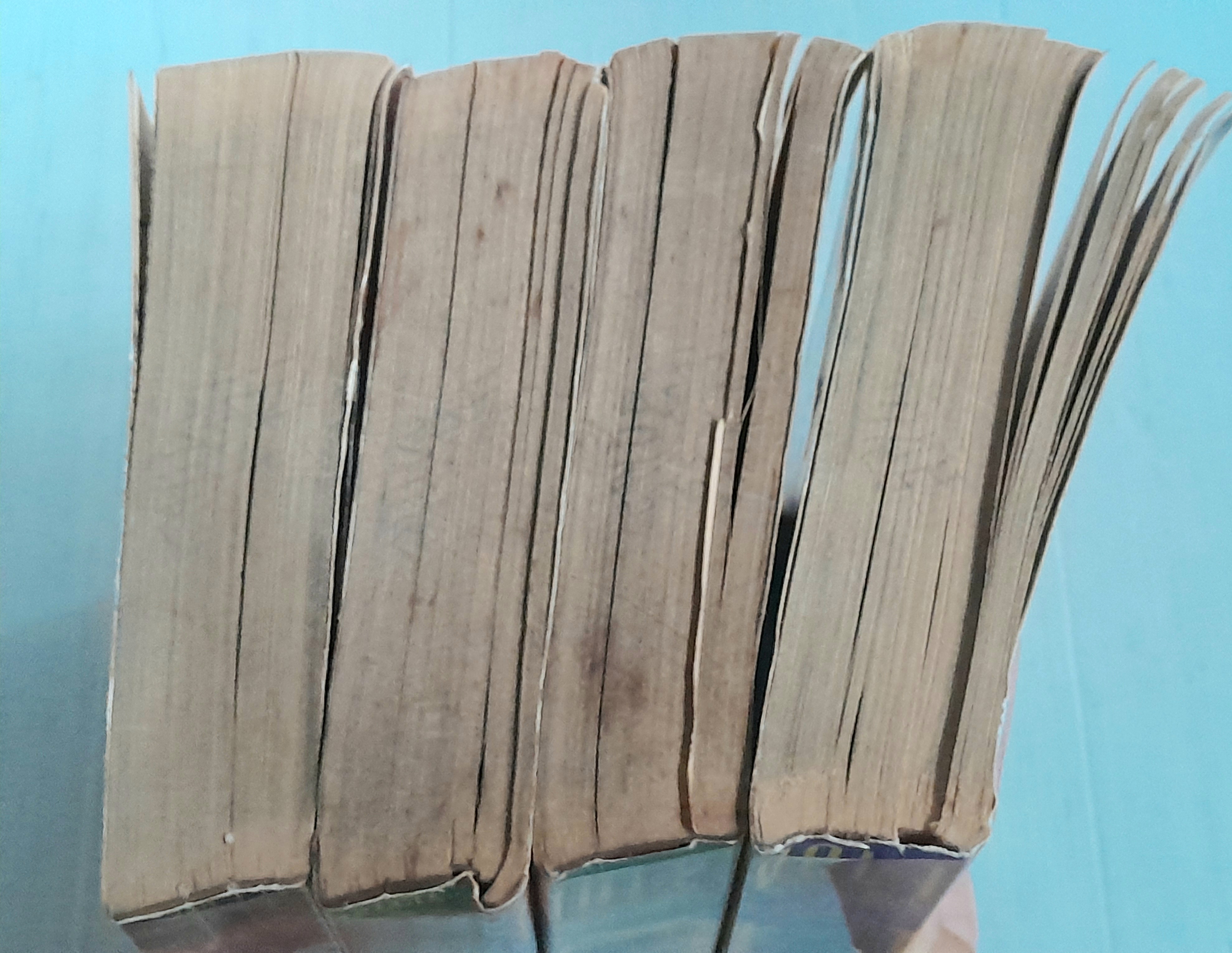 ยอดคิวทอง 4 เล่มจบ