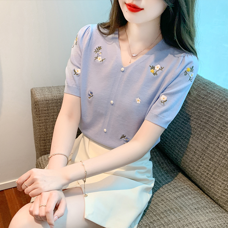 เสื้อผ้าวัยรุ่นเกาหลี เสื้อยืดวัยรุ่นผู้หญิง มีขนาด S M L XL