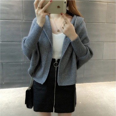 ผ้านุ่มมากๆ เสื้อคลุมกันหนาว ไหมพรมถัก ตัวสั้นมีฮู้ด มีให้เลือกหลายสี พร้อมส่ง