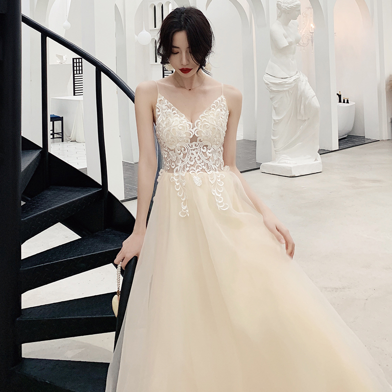 ชุดราตรี ชุดราตรีสวยหรู แบบ ทันสมัย Evening dress